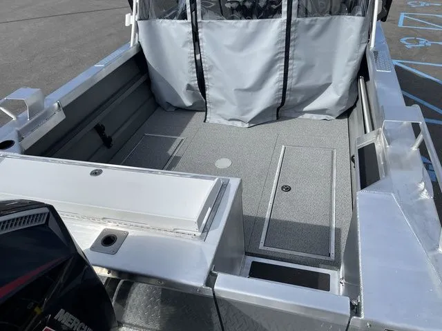 Slide: The Image of Thunder Jet 210 Luxor Limited 2025 - 8