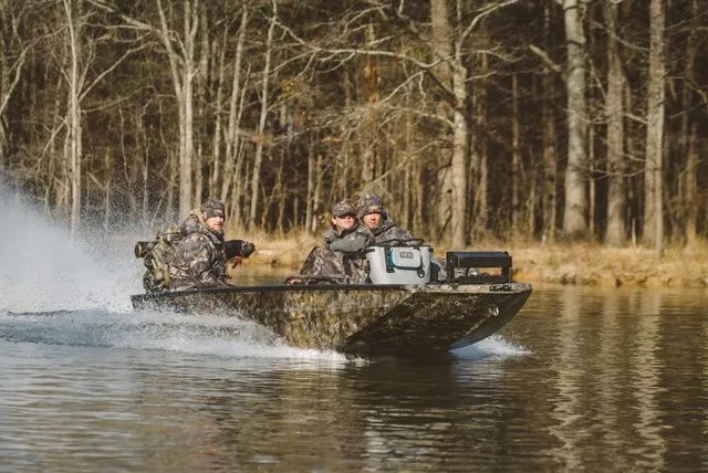 Slide: The Image of Excel 1860 SHALLOW WATER V FRONT F4 2026 - 4