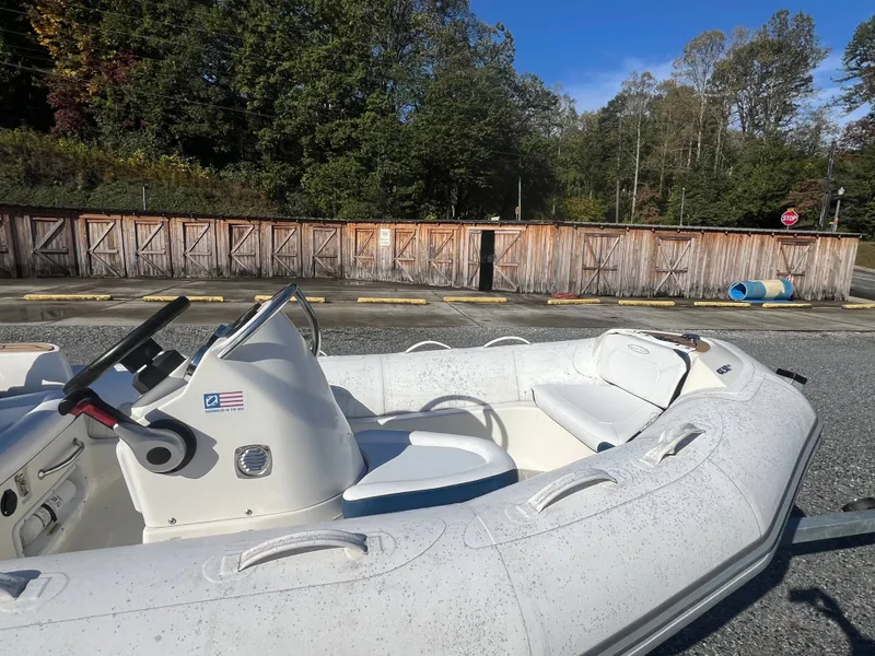 Slide: The Image of Zodiac YL400 NEO 2020 - 5