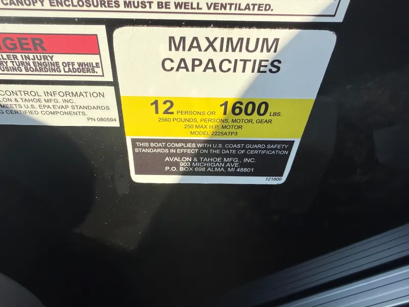 Slide: The Image of Tahoe LTZ 2385 (CRB) Cruise Rear Bench Tritoon & Honda 4-Stroke EFI 2026 - 16