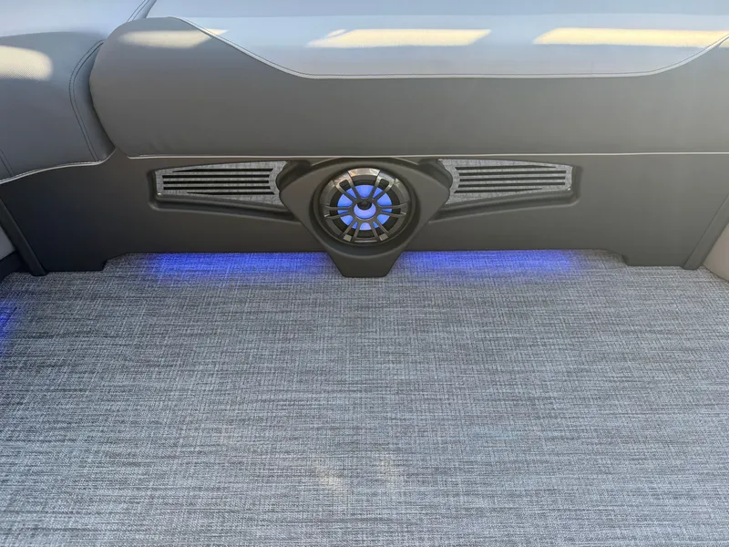 Slide: The Image of Tahoe LTZ 2385 (CRB) Cruise Rear Bench Tritoon & Honda 4-Stroke EFI 2026 - 25