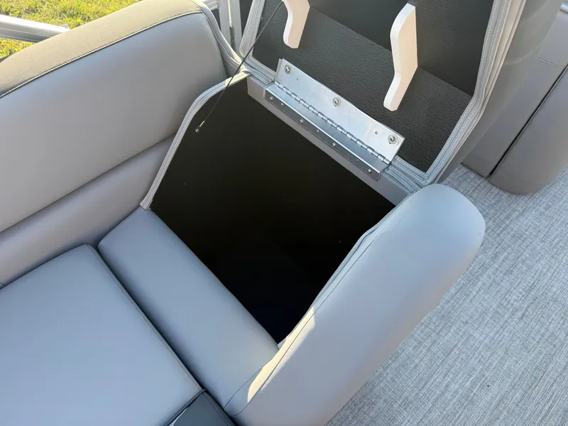 Slide: The Image of Tahoe LTZ 2385 (CRB) Cruise Rear Bench Tritoon & Honda 4-Stroke EFI 2026 - 26