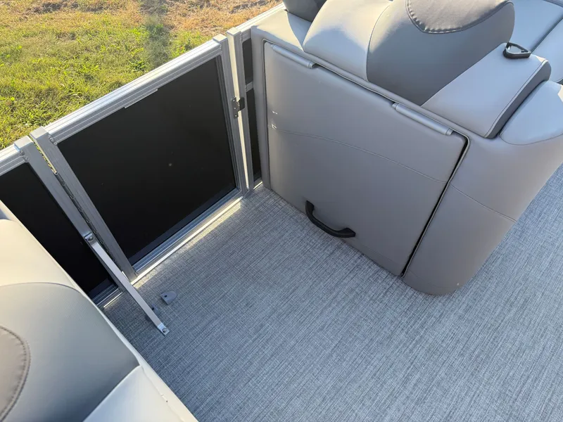 Slide: The Image of Tahoe LTZ 2385 (CRB) Cruise Rear Bench Tritoon & Honda 4-Stroke EFI 2026 - 27