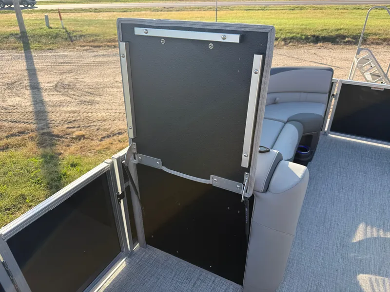 Slide: The Image of Tahoe LTZ 2385 (CRB) Cruise Rear Bench Tritoon & Honda 4-Stroke EFI 2026 - 28