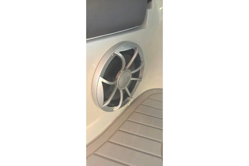 Slide: The Image of Speaker on 2022 Crownline 255 SS SURF boat interior. - 28
