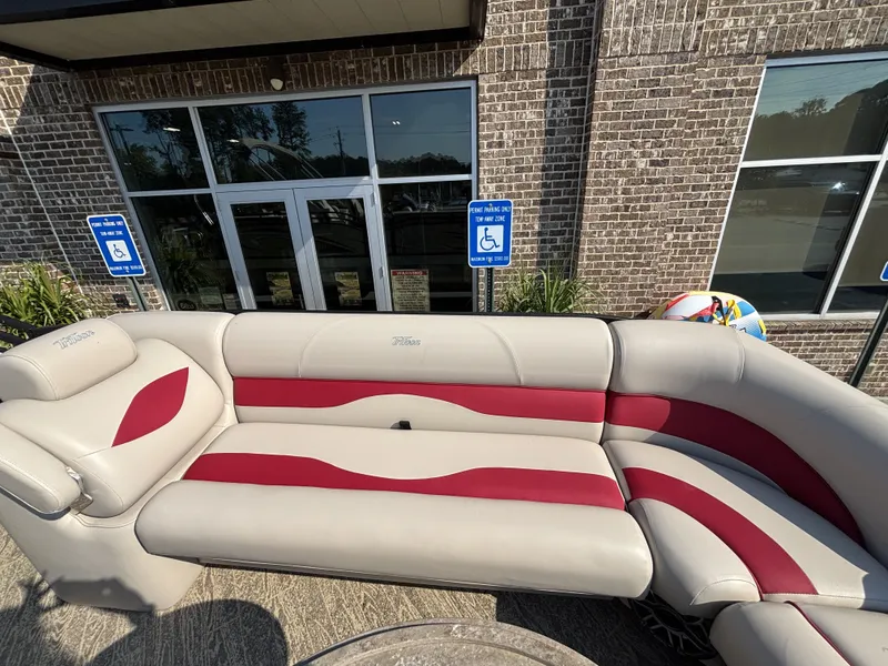 Slide: The Image of JC Neptoon 25TT Sport HTH DSL w/Mercury 350HP Engine and Marine Master Trailer 2023 - 10