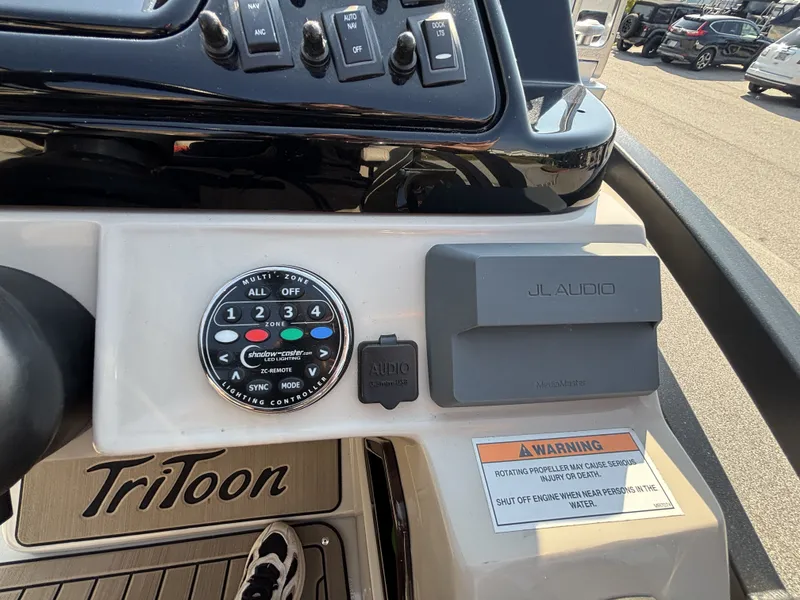 Slide: The Image of JC Neptoon 25TT Sport HTH DSL w/Mercury 350HP Engine and Marine Master Trailer 2023 - 17