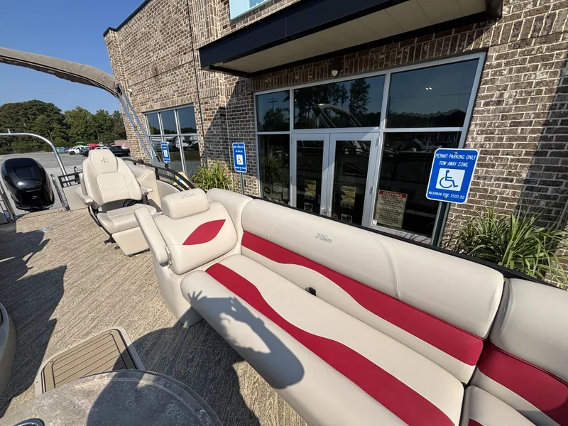 Slide: The Image of JC Neptoon 25TT Sport HTH DSL w/Mercury 350HP Engine and Marine Master Trailer 2023 - 45