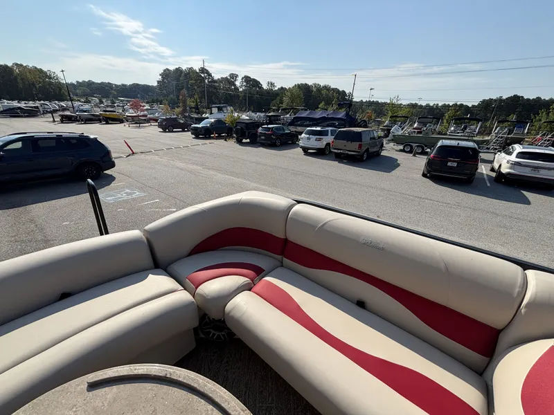 Slide: The Image of JC Neptoon 25TT Sport HTH DSL w/Mercury 350HP Engine and Marine Master Trailer 2023 - 46