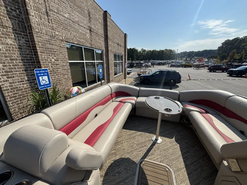 Slide: The Image of JC Neptoon 25TT Sport HTH DSL w/Mercury 350HP Engine and Marine Master Trailer 2023 - 48