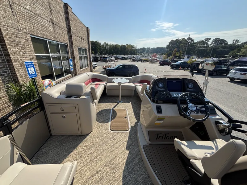 Slide: The Image of JC Manufacturing Neptoon 25TT Sport HTH DSL w/Mercury 350HP Engine and Marine Master Trailer 2023 - 21