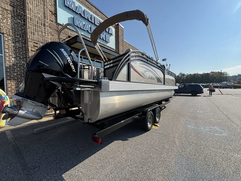 Slide: The Image of JC Manufacturing Neptoon 25TT Sport HTH DSL w/Mercury 350HP Engine and Marine Master Trailer 2023 - 38