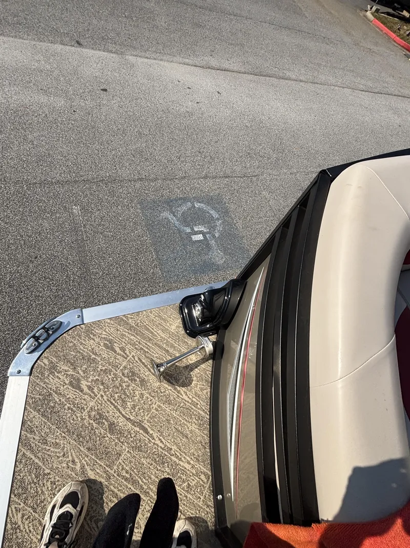 Slide: The Image of JC Manufacturing Neptoon 25TT Sport HTH DSL w/Mercury 350HP Engine and Marine Master Trailer 2023 - 43