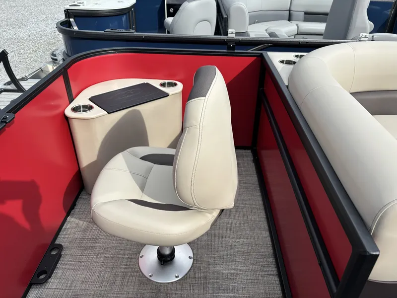 Slide: The Image of Bentley Pontoons LE 180 3 PT Fish 2026 - 11
