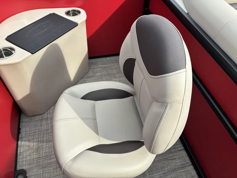 Slide: The Image of Bentley Pontoons LE 180 3 PT Fish 2026 - 24