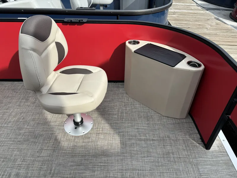 Slide: The Image of Bentley Pontoons LE 180 3 PT Fish 2026 - 4