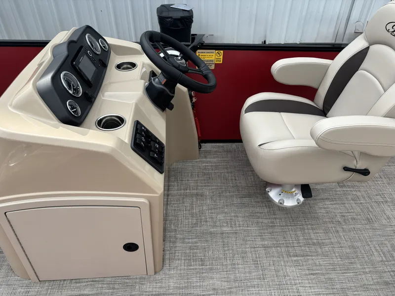 Slide: The Image of Bentley Pontoons LE 180 3 PT Fish 2026 - 5