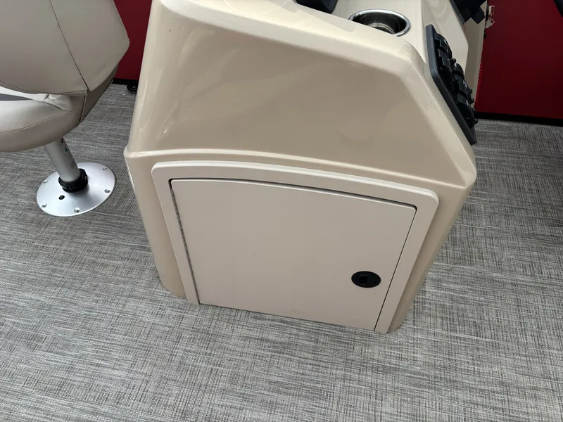 Slide: The Image of Bentley Pontoons LE 180 3 PT Fish 2026 - 9