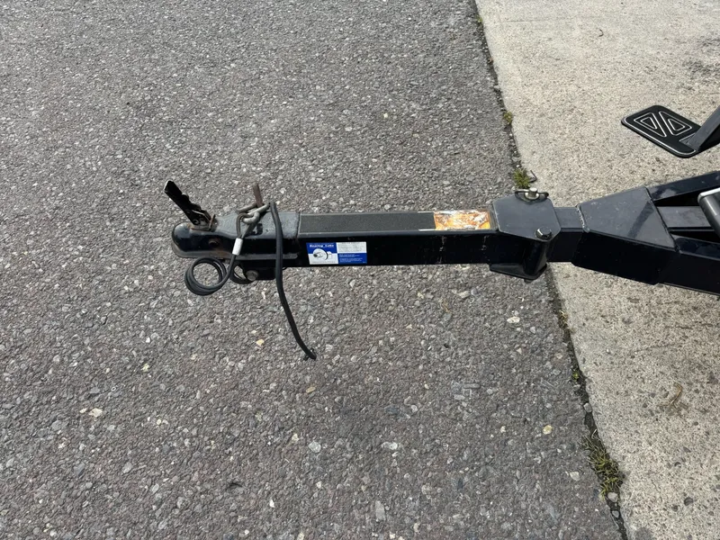 Slide: The Image of Triton 18 Explorer 2011 - 16