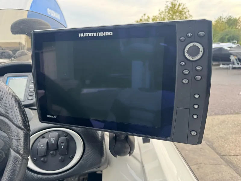 Slide: The Image of Triton 18 Explorer 2011 - 25