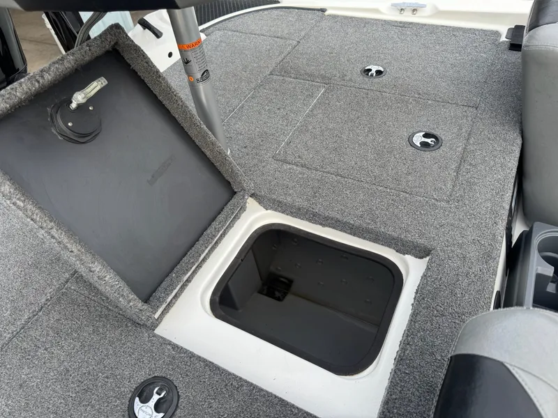 Slide: The Image of Triton 18 Explorer 2011 - 27