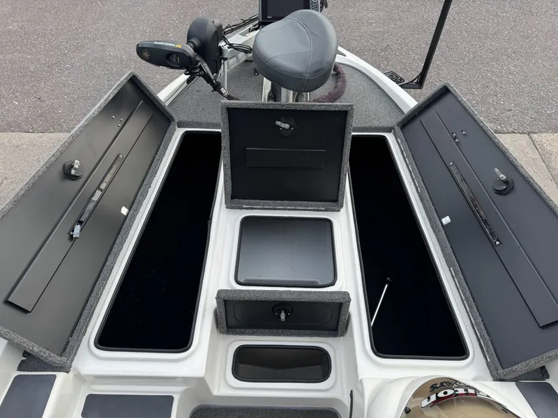 Slide: The Image of Triton 18 Explorer 2011 - 4