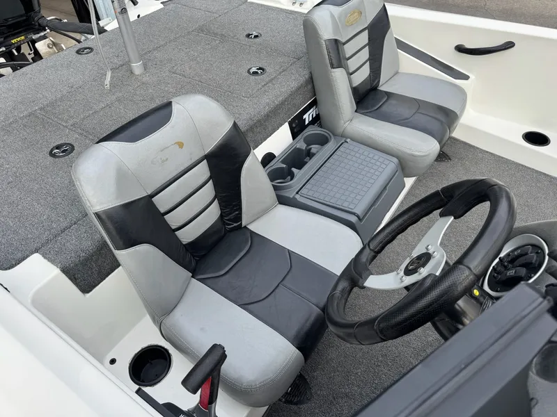 Slide: The Image of Triton 18 Explorer 2011 - 8