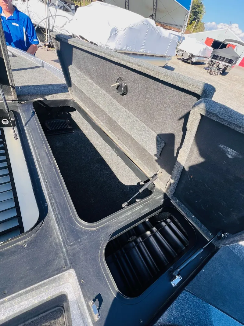 Slide: The Image of Skeeter ZX250 2016 - 11