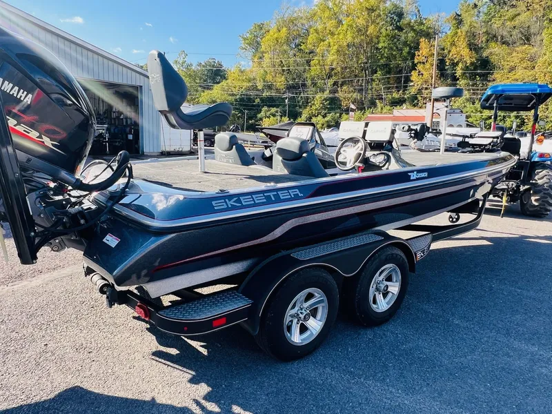 Slide: The Image of Skeeter ZX250 2016 - 27