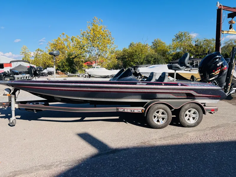 Slide: The Image of Skeeter ZX250 2016 - 30