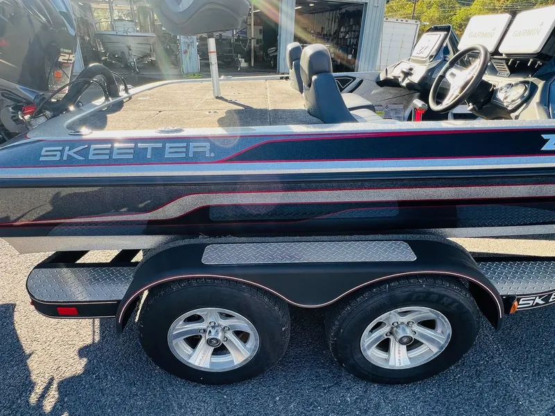 Slide: The Image of Skeeter ZX250 2016 - 32