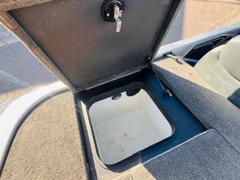 Slide: The Image of Skeeter ZX250 2016 - 37