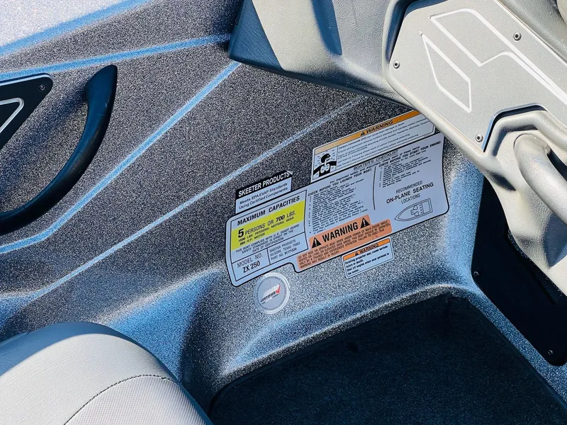 Slide: The Image of Skeeter ZX250 2016 - 5