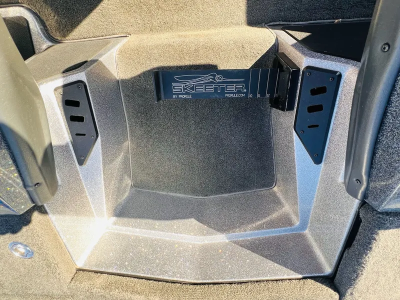 Slide: The Image of Skeeter ZX250 2016 - 9