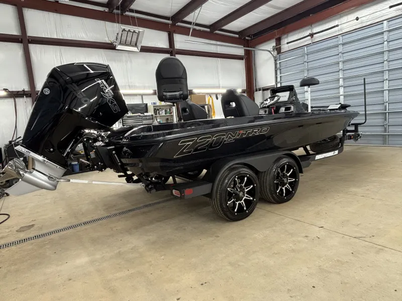 Slide: The Image of Nitro Z Series Z20 XL Pro 2026 - 13