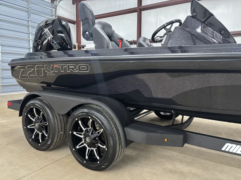 Slide: The Image of Nitro Z Series Z20 XL Pro 2026 - 14