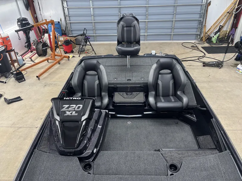 Slide: The Image of Nitro Z Series Z20 XL Pro 2026 - 15