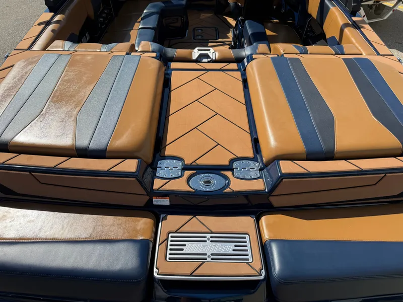 Slide: The Image of Malibu Wakesetter 22 LSV 2023 - 7