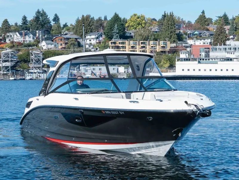 Slide: The Image of Sea Ray SLX 350 2021 - 4