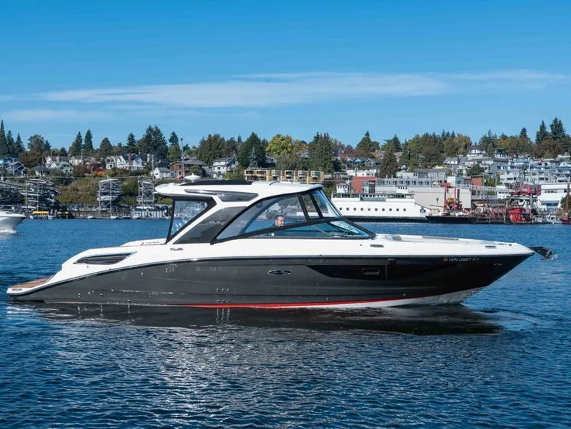 Slide: The Image of Sea Ray SLX 350 2021 - 5