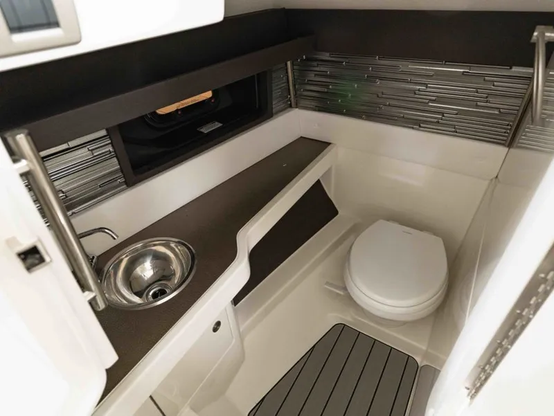 Slide: The Image of Sea Ray SLX 310 2026 - 22