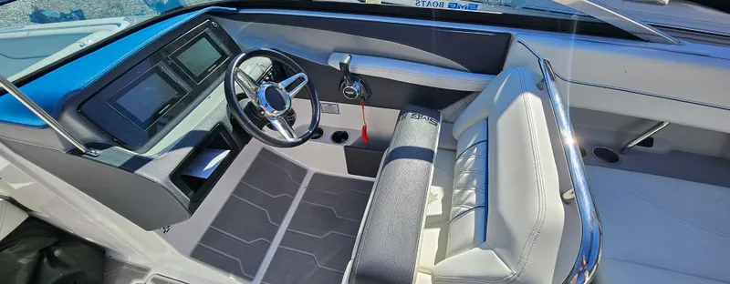 Slide: The Image of Regal LS6 Surf 2021 - 11