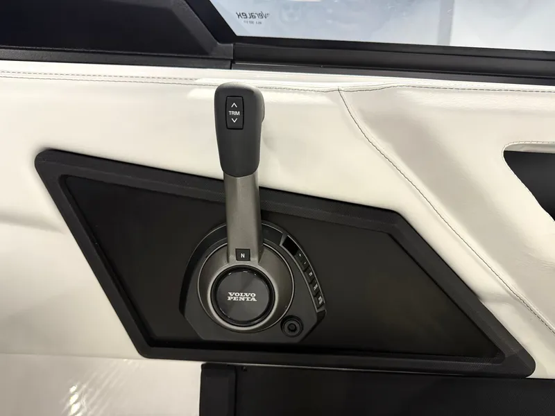 Slide: The Image of Cobalt R6 Surf 2026 - 10