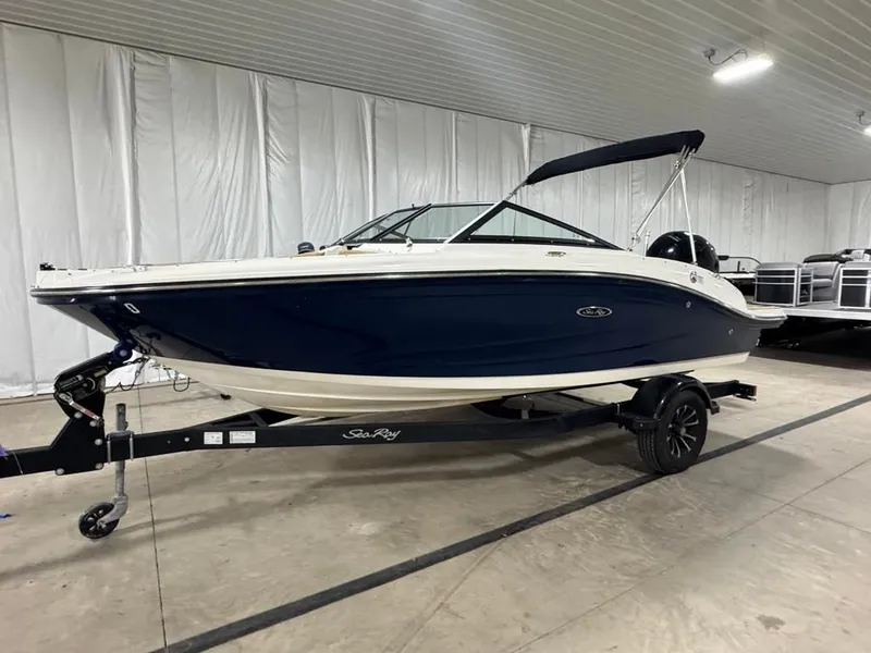 Slide: The Image of Sea Ray SPX 190 Outboard 2023 - 10