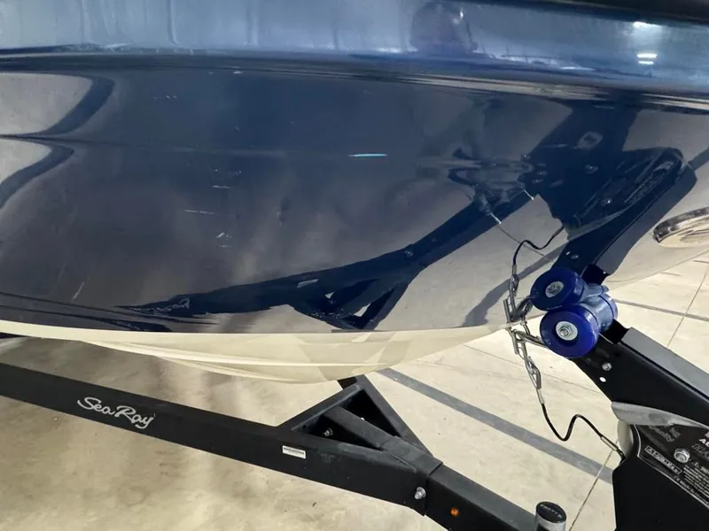 Slide: The Image of Sea Ray SPX 190 Outboard 2023 - 13