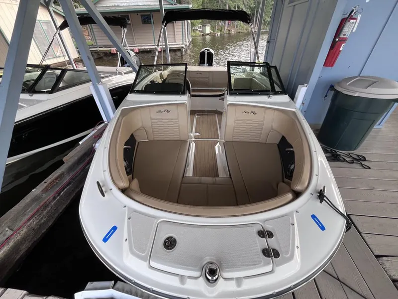 Slide: The Image of Sea Ray SPX 190 Outboard 2023 - 18