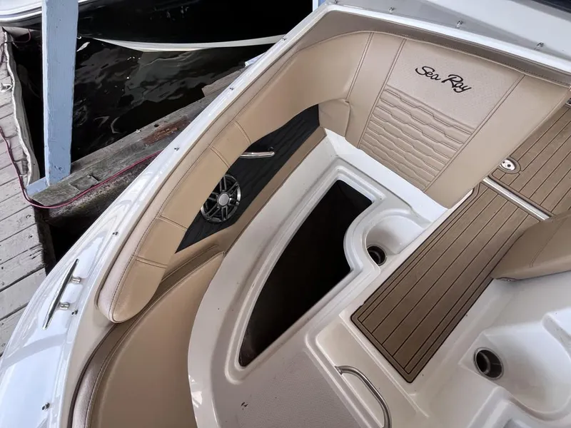 Slide: The Image of Sea Ray SPX 190 Outboard 2023 - 21