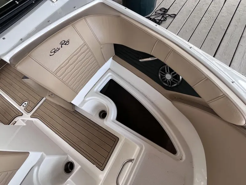 Slide: The Image of Sea Ray SPX 190 Outboard 2023 - 22