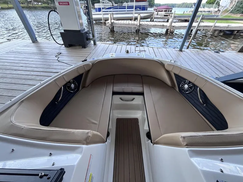 Slide: The Image of Sea Ray SPX 190 Outboard 2023 - 24