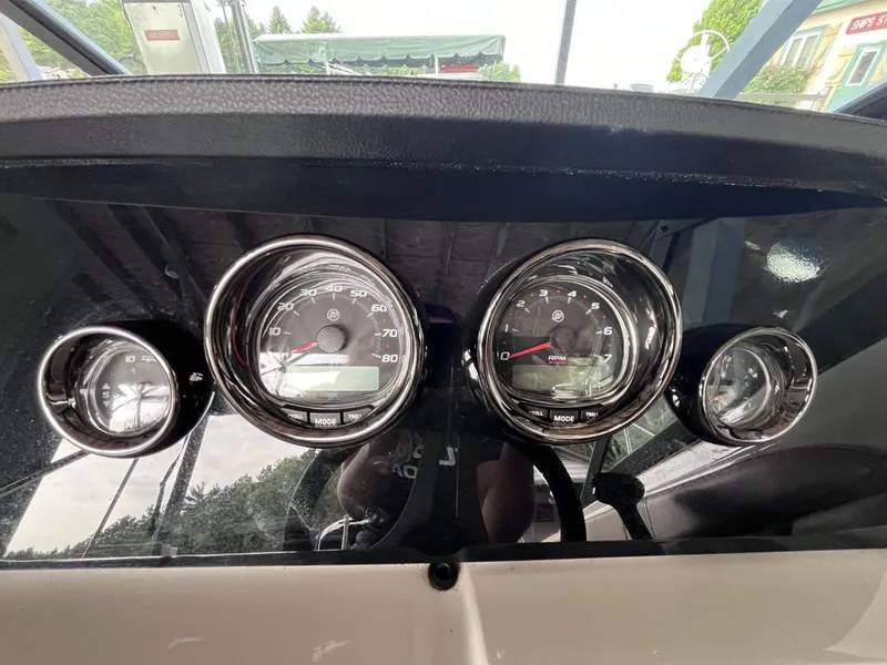 Slide: The Image of Sea Ray SPX 190 Outboard 2023 - 30